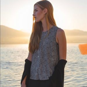 Lululemon Here to There Tank, Size 8